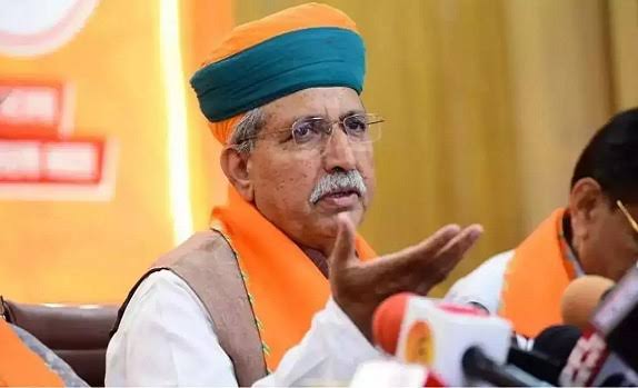मेघवाल-.. “बाबासाहब को संसद पहुँचने से रोकने वाली कांग्रेस पार्टी से गठबंधन किया, इसलिए दलित समाज अखिलेश यादव को कभी भी साथ नहीं देगा।”