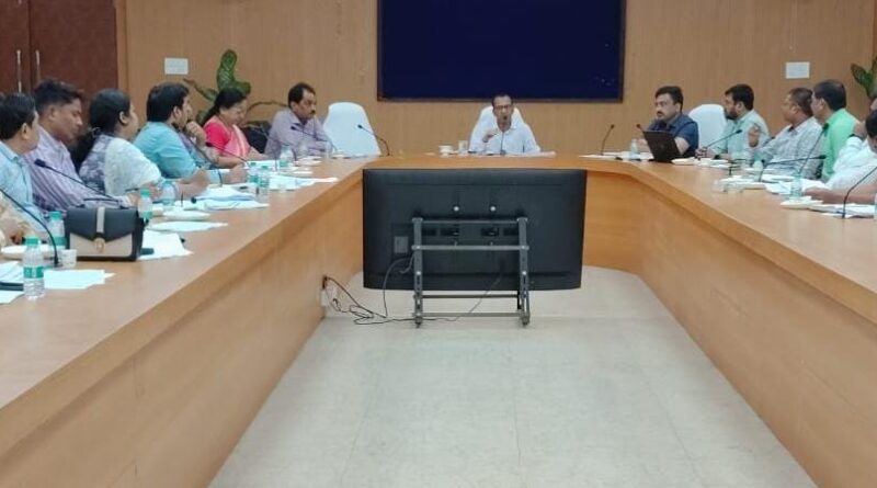 आयुष्मान में फर्जी क्लेम को रोकने कलेक्टर ने सीएमएचओ और बीएमओ को निगरानी के दिए निर्देश