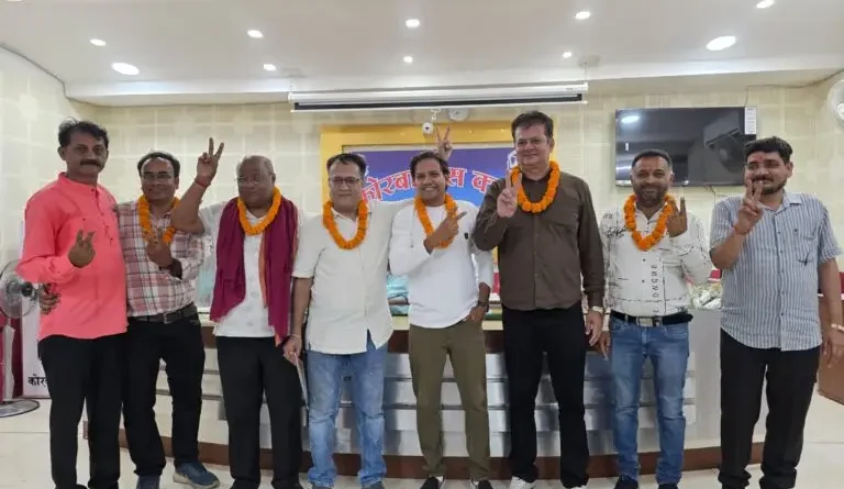 प्रेस क्लब चुनाव: कमलेश यादव संरक्षक, नौशाद खान अध्यक्ष,